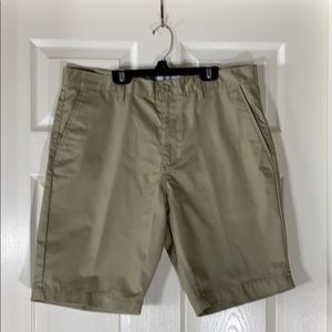 Men’s khaki chino shorts. Like new size 34